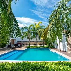 https://embajadores.hotelsmerida.org